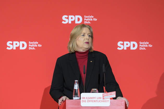 In the picture, from left: Baerbel Bas, GER, Berlin, Topic: SPD debates democracy in digital spaces with experts, December 5, 2025 Copyright: HMBxMedia UwexKoch