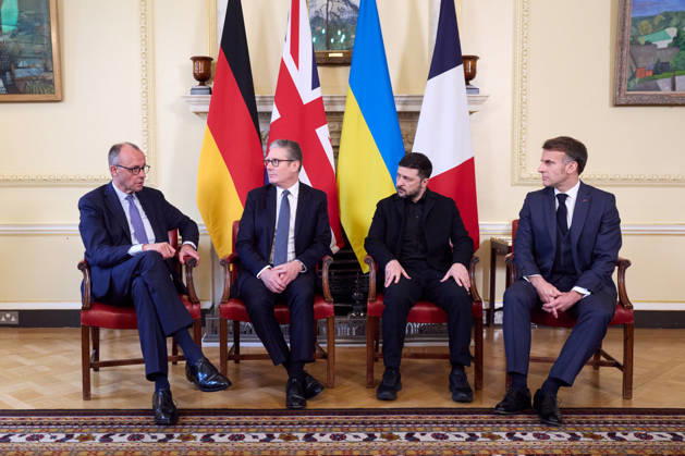 German Chancellor Friedrich Merz, British Prime Minister Keir Starmer, Ukrainian President Volodymyr Zelenskyy, and French President Emmanuel Macron during a meeting at No.10 Downing Street in London on Monday, December 08, 2025, where they discussed peace in Ukraine. Photo via Ukrainian Presidential Press Office WAX2025120801 UKRAINIANxPRESIDENTIALxPRESSxOFFICE