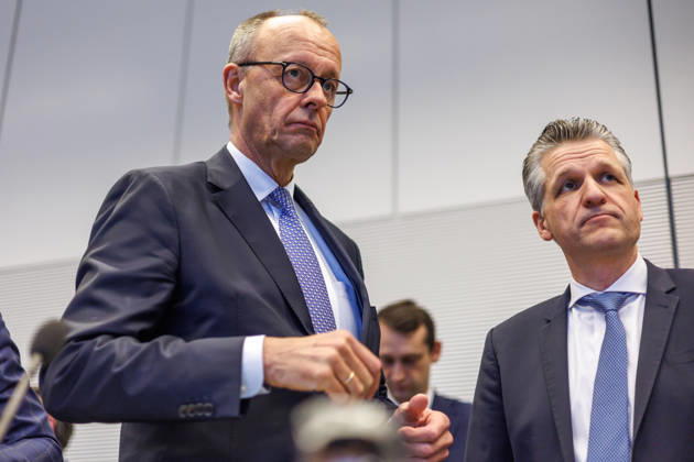 Fraktionssitzung CDU CSU Bundeskanzler Friedrich Merz (CDU), bei einer Fraktionssitzung am 16.12.2025 in Berlin. Berlin Berlin Deutschland Bundestag