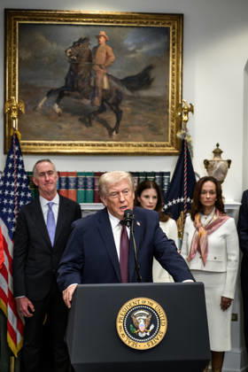 President Donald Trump makes an announcement on prescription drug prices in the Roosevelt Room President Donald Trump makes an announcement on prescription drug prices in the Roosevelt Room, Friday, December 19, 2025., Credit:Joyce N. Boghosian Avalon Copyright: xJoycexN.xBoghosianx xAvalonx 1061164641