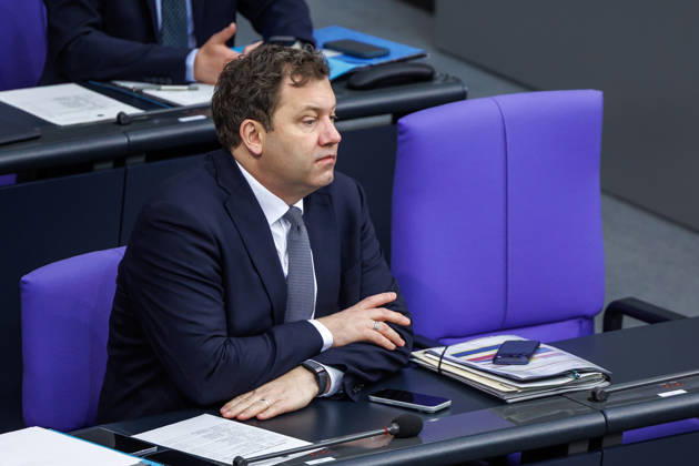 Bundestag Lars Klingbeil (SPD), Bundesfinanzminister im Deutschen Bundestag am 15.01.2026 in Berlin. Berlin Berlin Deutschland Bundestag