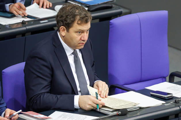 Bundestag Lars Klingbeil (SPD), Bundesfinanzminister im Deutschen Bundestag am 15.01.2026 in Berlin. Berlin Berlin Deutschland Bundestag