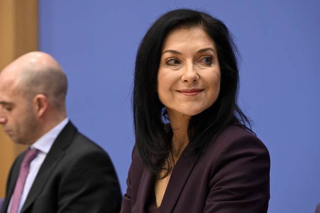 Dr. Benjamin Weigert, Abteilungsleiter Wirtschaft Katherina Birgitt Reiche Bundesministerin für Wirtschaft und Energie CDU Politikerin bei der PK Thema Vorstellung des Jahreswirtschaftsberichts 2026 der Bundesregierung im Haus der Bundespressekonferenz am 28.01.2026 Berlin Deutschland