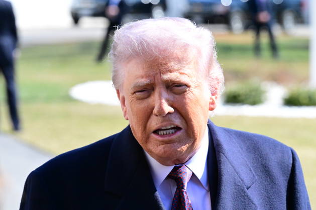 President Donald Trump Speaks To Reporters At The White House (NEW) President Donald Trump speaks to reporters prior to departing the White House. February 27, 2026, Washington, D.C., USA: Trump admits he is not fully satisfied with Iran and believes it would be ideal for them to negotiate in good faith. Trump expresses his displeasure with Iran s stance in the nuclear negotiations and warns that there is still no decision on a possible attack. Mandatory Credit: Kyle Mazza TheNews2 (Foto: Kyle Mazza Thenews2 imago images) President Donald Trump Speaks To Reporters At The White House Copyright: xKylexMazzax