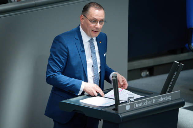 Deutscher Bundestag, 64. Plenarsitzung Tino Chrupalla (AfD) im Portrait bei seiner Rede zum Tagesordnungspunkt Regierungserklaerung zum Europaeischen Rat bei der 64. Sitzung des Deutschen Bundestag in Berlin, 18.03.2026 Berlin Berlin Deutschland