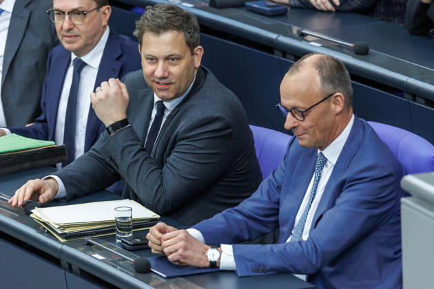 Bundestag Lars Klingbeil (SPD), Bundesfinanzminister und Bundeskanzler Friedrich Merz (CDU) im Deutschen Bundestag am 18.03.26 in Berlin. Berlin Berlin Deutschland Bundestag