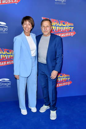 Richy Mueller mit Ehefrau Christl Stumhofer bei der Deutschlandpremiere von Zurück in die Zukunft Das Musical im Stage Operettenhaus in Hamburg am 22.03.2026