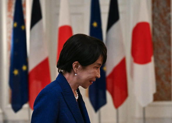 French President Emmanuel Macron in Tokyo TOKYO, JAPAN - APRIL 01: (---EDITORIAL USE ONLY – MANDATORY CREDIT - PHILIP FONG POOL AFP - NO MARKETING NO ADVERTISING CAMPAIGNS - DISTRIBUTED AS A SERVICE TO CLIENTS----) Japanese Prime Minister Sanae Takaichi arrives to meet with French President Emmanuel Macron during a welcome ceremony at the Akasaka palace in Tokyo, Japan on April 01, 2026. Philip Fong Pool AFP Anadolu Tokyo Japan. Editorial use only. Please get in touch for any other usage. Copyright: x2026xAnadoluxPhilipxFongx xPoolx xAFPx