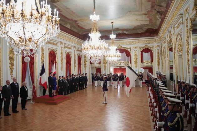 French President Emmanuel Macron in Tokyo TOKYO, JAPAN - APRIL 01: (----EDITORIAL USE ONLY - MANDATORY CREDIT - HIRO KOMAE AP PHOTO POOL - NO MARKETING NO ADVERTISING CAMPAIGNS - DISTRIBUTED AS A SERVICE TO CLIENTS----) Japanese Prime Minister Sanae Takaichi and French President Emmanuel Macron attend a welcoming ceremony at the Akasaka Palace State Guest House on April 01, 2026 in Tokyo, Japon. AP Photo Hiro Komae Pool Anadolu Tokyo Japan. Editorial use only. Please get in touch for any other usage. Copyright: x2026xAnadoluxAPxPhoto HiroxKomae xPoolx