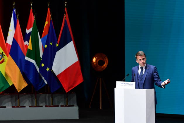 Emmanuel Macron President of the French Republic Speech by E Macron President of the French Republic , on the occasion of the opening session of the One Health Summit at the Cité Internationale de Lyon, on April 7, 2026 The French Head of State spoke with T A Ghebreyesus, Director-General of the World Health Organization From April 5 to 7, the city of Lyon, the French capital of health, will host the ninth One Planet Summit, dedicated to the One Health approach, which takes into account the interdependence between human, animal and environmental health, and thus enables better prevention and treatment of diseases. The Summit will also be an opportunity to advance the reform of the global health system to make it more resilient, Romain Do Copyright: xRomainxDoucelinx xBestimagexRomainxDoucelinx xBestimagex