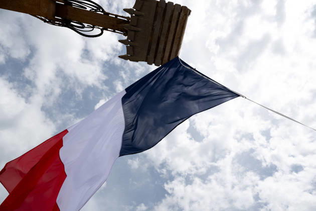 Emmanuel Macron, President of the French Republic, inaugurates one of the 150 major strategic GPS projects selected under the acceleration scheme the Imerys lithium mine at Echassières, April 22, 2026 Illustration of the French flag at Echassieres mining project of lithium, Imerys site, Alliers, Auvergne Rhone Alpes, France Wednesday, April 22, 2026 01ACCORSINIJEANNE IMERYS 0058 Credit Jeanne Accorsini SIPA 2604221611 Echassières France Copyright: xJeannexAccorsini Pool BestimagexJeannexAccorsini Pool Bestimagex