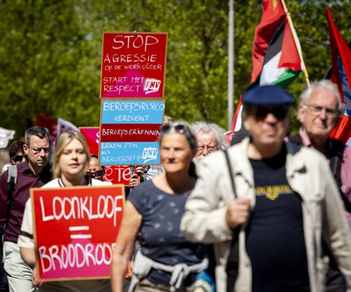 AMSTERDAM - Demonstrators during an FNV march against the coalition agreement on Labour Day. The union believes that Europe is scaling back legislation and regulations that protect workers too much. SEM VAN DER WAL ANP netherlands out - belgium out Copyright: xx x557209770x originalFilename: 557209770