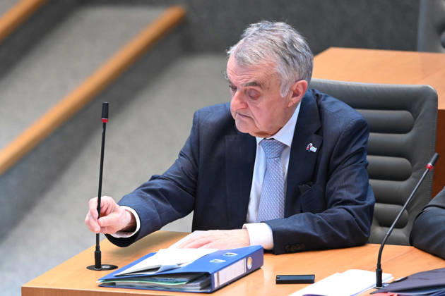 Herbert REUL, CDU, Innenminister, Minister des Innern des Landes Nordrhein-Westfalen, 121. Sitzung des Landtags Nordrhein-Westfalen, im Landtag Nordrhein-Westfalen NRW, Duesseldorf am 06.05.2026,