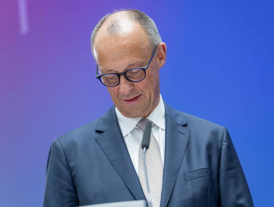 Friedrich Merz EUR, Deutschland, Berlin, 07.05.2026: Grußwort des Bundeskanzler Friedrich Merz (CDU) auf der Festveranstaltung des Bundesministeriums für Digitales und Staatsmodernisierung anlässlich des einjährigen Bestehen. In Anwesenheit von Karsten Wildberger (CDU), Bundesminister für Digitalisierung und Staatsmodernisierung. Gemeinsamer Besuch der Aussteller.