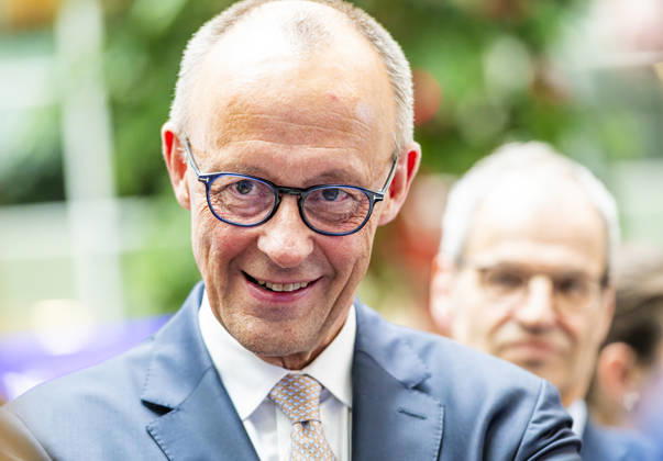 Friedrich Merz EUR, Deutschland, Berlin, 07.05.2026: Grußwort des Bundeskanzler Friedrich Merz (CDU) auf der Festveranstaltung des Bundesministeriums für Digitales und Staatsmodernisierung anlässlich des einjährigen Bestehen. In Anwesenheit von Karsten Wildberger (CDU), Bundesminister für Digitalisierung und Staatsmodernisierung. Gemeinsamer Besuch der Aussteller.