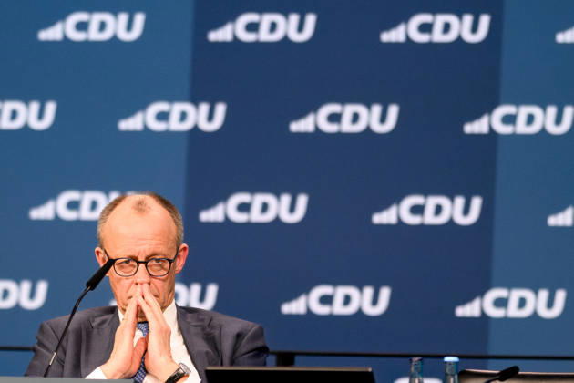 20.02.2026, Friedrich Merz (CDU). 20.02.2026, Bundeskanzler Friedrich Merz während des Parteitags. Der 38. Parteitag der CDU Deutschlands findet am 20. und 21. Februar 2026 in der Messe Stuttgart statt. Auf der Tagesordnung steht mit der Wahl des Bundesvorstands die personelle Ausrichtung der Union. Ebenso die inhaltliche Positionierung der Christdemokraten. Stuttgart Baden-Württemberg Deutschland