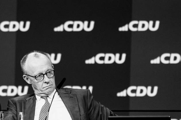 20.02.2026, Friedrich Merz (CDU). 20.02.2026, Bundeskanzler Friedrich Merz während des Parteitags. Der 38. Parteitag der CDU Deutschlands findet am 20. und 21. Februar 2026 in der Messe Stuttgart statt. Auf der Tagesordnung steht mit der Wahl des Bundesvorstands die personelle Ausrichtung der Union. Ebenso die inhaltliche Positionierung der Christdemokraten. Stuttgart Baden-Württemberg Deutschland
