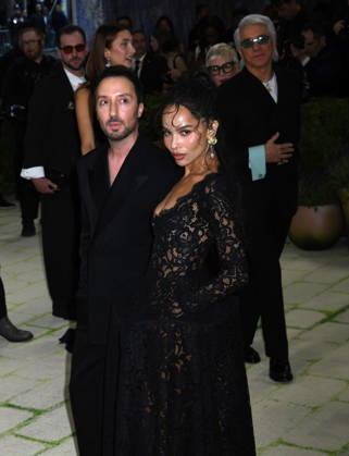 May 4, 2026, New York, Ny, United States: Anthony Vaccarello and Zoe Kravitz attends the 2026 Met Gala Celebrating Costume Art. Held at Metropolitan Museum of Art in New York. Zuma Press May 4, 2026. New York United States  - ZUMAp281 20260504_zea_p281_1217 Copyright: xPhotoxImagexPressx