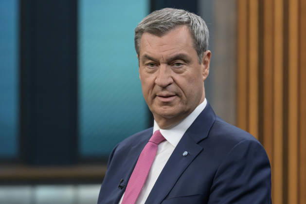 im Bild v.l.: Markus Söder, Ministerpräsident Bayern, CSU, GER, Berlin, Studio, zu Gast bei - Caren Miosga, Polittalk, TV, Format, Aufzeichnung, aufgezeichnet, Das Erste, aus Adlershof - am Studio 20, Thema: Kriegt die Regierung die Kurve, Herr Söder? 17.05.2026, Copyright: HMBxMedia UwexKoch