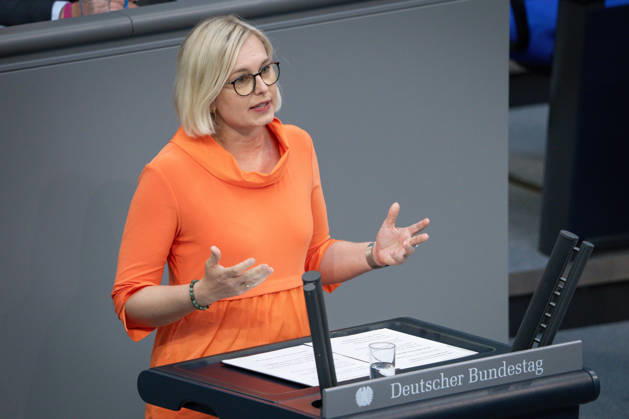 Deutscher Bundestag, 80. Plenarsitzung Dr. Christiane Schenderlein Staatsministerin fuer Sport und Ehrenamt im Portrait bei Rede zum Tagesordnungspunkt Zusammenhalt durch Engagement - Ehrenamt bei der 80. Sitzung des Deutschen Bundestag in Berlin, 21.05.2026 Berlin Berlin Deutschland