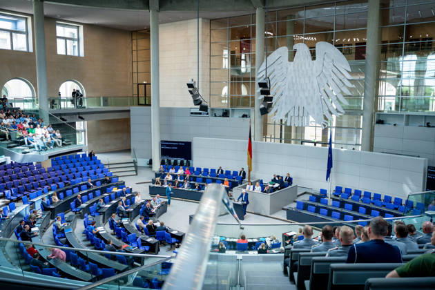 Deutscher Bundestag, 80. Plenarsitzung Symbolbild Plenarsaal bei der 80. Sitzung des Deutschen Bundestag in Berlin Berlin Berlin Deutschland