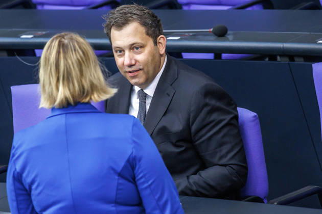 Bundestag Lars Klingbeil (SPD), Bundesfinanzminister im Deutschen Bundestag am 22.05.26 in Berlin. Berlin Berlin Deutschland Bundestag