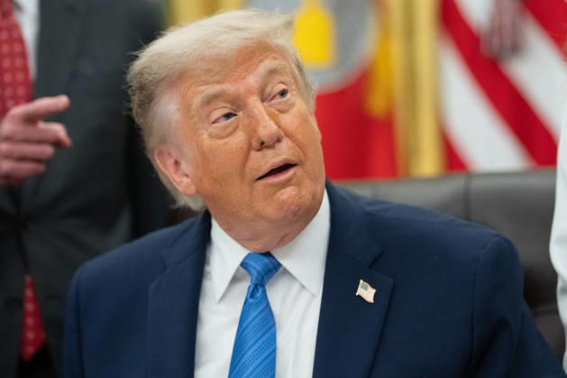 US President Donald Trump gives remarks during a signing ceremony for the Secure America Act in the Oval Office of the White House in Washington, DC, US, on Wednesday, June 10, 2026. President Donald Trump prevailed after dissident Republican lawmakers abandoned an effort to leverage a $70 billion spending package to prevent him from reviving a payout fund for political allies who say they were unfairly targeted by the Biden administration. Copyright: xAaronxSchwartzx xPoolxviaxCNPx MediaPunchx