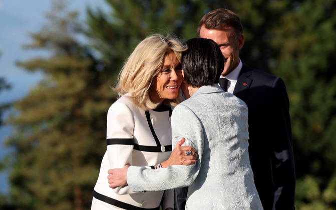 President Emmanuel Macron, Brigitte Macron, and Sanae Takaichi, Prime Minister of Japan Arrival of thestate and government for a working dinner Responding together to major international challenges on the sidelines of the G7 summit in Évian-les-Bains on June 15, 2026 Dominique Jacovides Bestimage Arrival of the G7 heads of state and government for a working dinner Responding together to major international challenges on the sidelines of the G7 summit in Évian-les-Bains on June 15, 2026, Évian, France,detected_source_language  Copyright: xDOMINIQUExJACOVIDESx xBESTIMAGExDOMINIQUExJACOVIDESx xBESTIMAGEx
