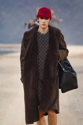 Louis Vuitton Mens Ready-to-Wear Spring Summer 2027 Fashion Show during Paris Fashion Week at the Cité Internationale Universitaire de Paris, France, on June 23, 2026 Bestimage Runway during the Louis Vuitton Men’s Spring Summer 2027 fashion show as part of Paris Fashion Week on June 23, 2026 in Paris, France Paris, France,detected_source_language Copyright: xAgencex xBestimagexAgencex xBestimagex