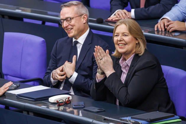 Bundestag Karsten Wildberger (CDU), Bundesminister fuer Digitales und Staatsmodernisierung und Baerbel Bas (SPD), Bundesministerin fuer Arbeit und Soziales, im Deutschen Bundestag am 09.07.26 in Berlin. Berlin Berlin Deutschland Bundestag
