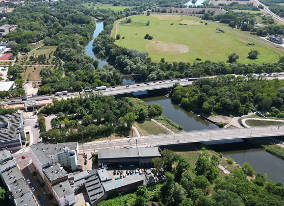 14.07.2026 Halle Saale Halle (Saale) Halle Saale Sachsen-Anhalt Ansicht Stadtansicht Sachsen Anhalt Ansicht Blick auf Elisabethbrücke , Magistrale , Pferderennbahn ï¿½