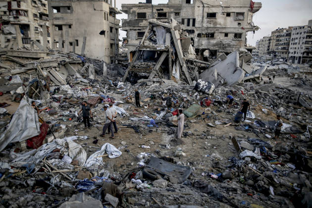 Israeli attacks continue in Gaza GAZA, PALESTINE - JULY 30 : Palestinians inspect the damage following Israeli airstrikes targeting civilian settlement areas in the Shatila (Shati) Refugee Camp on July 30, 2026 in Gaza, Palestine. Saeed M. M. T. Jaras Anadolu Gaza City Gaza. Editorial use only. Please get in touch for any other usage.  Copyright: x2026xAnadoluxSaeedxM.xM.xT.xJarasx
