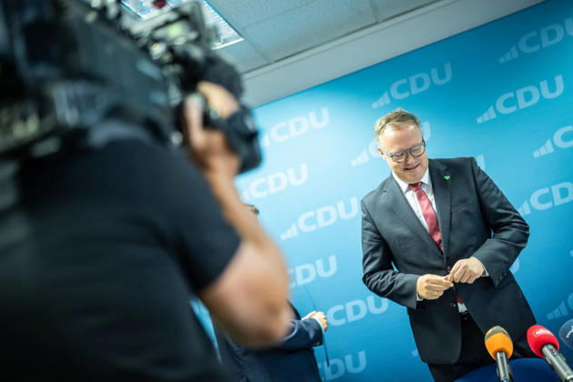 Mario Voigt, Ministerpräsident Thüringen, gibt in der CDU-Landesgeschäftsstelle eine Pressekonferenz;Pressekonferenz des Ministerpräsidenten von Thüringen in der Landesgeschäftsstelle der CDU, Erfurt Thüringen Deutschland Landesgeschäftsstelle CDU Thür