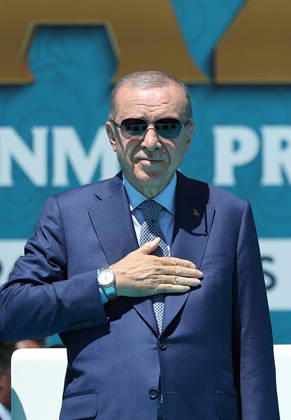 Turkish President Erdogan Attends 955th Anniversary of Manzikert Victory Turkish President Recep Tayyip Erdogan attends a ceremony marking the 955th anniversary of the Victory of Manzikert at the Battle of Manzikert Historical National Park in eastern Türkiye, on August 26, 2026. The commemoration marks the 1071 Battle of Manzikert and the conquest of Anatolia. Photo by Turkish presidency apaimages Istanbul Istanbul Turkey 260826_T__rkiye_TPO_00(14) Copyright: xapaimagesxTurkishxpresidencyx xapaimagesx