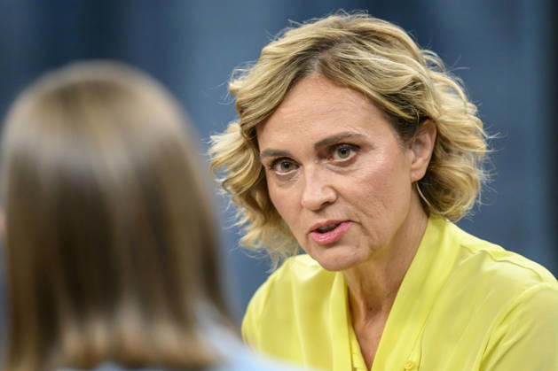im Bild v.l.: Caren Miosga, GER, Berlin, Studio, zu Gast bei - Caren Miosga, Polittalk, TV, Format, Das Erste, aus Berlin Adlershof - am Studio 20, Thema: das Ergebnis und die Folgen der Landtagswahl in Sachsen-Anhalt, (Die AfD und die Landtagswahl in Sachsen-Anhalt) 06.09.2026, Copyright: HMBxMedia UwexKoch