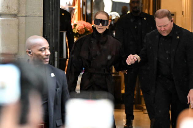Céline Dion spent some time with her fans at the Royal Monceau Hotel in Paris, France, before heading to the event venue. Céline Dion spends time with fans before going to the venue, the Royal Monceau Hotel in Paris, France 460074 September 30, 2026 PARIS France  Copyright: xL.Urmanx xStarfacex STAR_460074_001