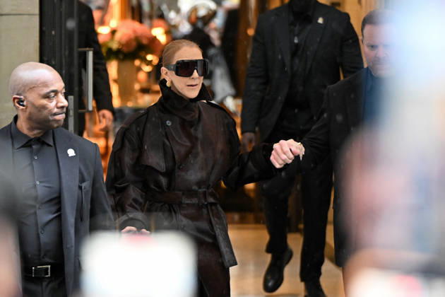 Céline Dion spent some time with her fans at the Royal Monceau Hotel in Paris, France, before heading to the event venue. Céline Dion spends time with fans before going to the venue, the Royal Monceau Hotel in Paris, France 460074 September 30, 2026 PARIS France  Copyright: xL.Urmanx xStarfacex STAR_460074_007