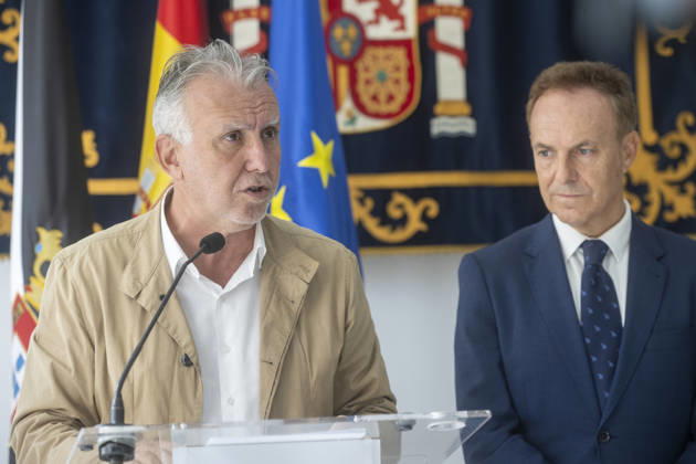 Ángel Víctor Torres chairs a meeting of the Situation Committee for the autonomous city of Ceuta The Minister of Territorial Policy and Democratic Memory, Ángel Víctor Torres i, and the Government Delegate in Ceuta, David de la Encina, during the meeting of the Situation Committee for the autonomous city, at the Government Delegation, on September 30, 2026, in Ceuta, Spain. Torres announced that the government will allocate 40.3 million to security and sanitation in Ceuta and that the space next to the prison will be converted into a new shelter. SEPTEMBER 30, 2026 Ceuta, Spain  Copyright: xMarcosxMorenox 7811062