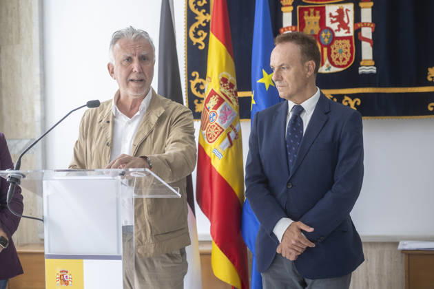 Ángel Víctor Torres chairs a meeting of the Situation Committee for the autonomous city of Ceuta The Minister of Territorial Policy and Democratic Memory, Ángel Víctor Torres i, and the Government Delegate in Ceuta, David de la Encina, during the meeting of the Situation Committee for the autonomous city, at the Government Delegation, on September 30, 2026, in Ceuta, Spain. Torres announced that the government will allocate 40.3 million to security and sanitation in Ceuta and that the space next to the prison will be converted into a new shelter. SEPTEMBER 30, 2026 Ceuta, Spain  Copyright: xMarcosxMorenox 7811063