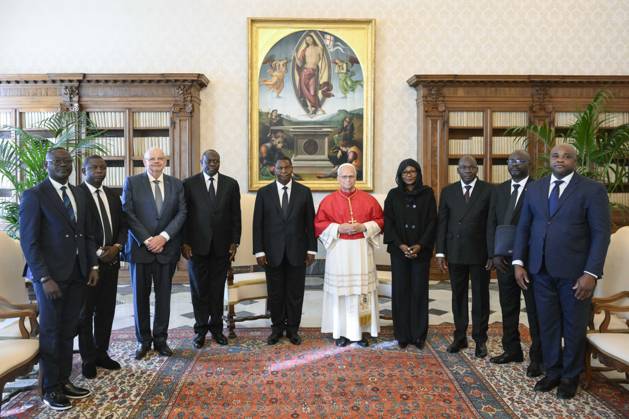 IPA89172101 - Italy, Rome, Vatican, October 1, 2026 Pope Leo XIV receives His Excellency Mr. Faustin Archange Touadera, President of the Central African Republic, in a private audience at the Vatican. Photo by VATICAN MEDIA Catholic Press Photo  Copyright: xVATICANxMEDIA xCatholicxPressxPhotox xx IPA89172101