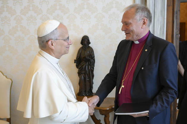 IPA89177464 - Italy, Rome, Vatican, October 1, 2026: Pope Leo XIV receives a delegation from the Lutheran World Federation in a private audience at the Vatican. Photograph by VATICAN MEDIA Catholic Press Photo  Copyright: xVATICANxMEDIA xCatholicxPressxPhotox xx IPA89177464