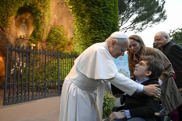 IPA89187810 - Italy, Rome, Vatican, October 1, 2026: Pope Leo XIV reacts as he attends the One Million Children Praying the Rosary event at the Lourdes Grotto in the Vatican Gardens. Photograph by VATICAN MEDIA Catholic Press Photo  Copyright: xVATICANxMEDIA xxCatholicxPressxPhotox xx IPA89187810