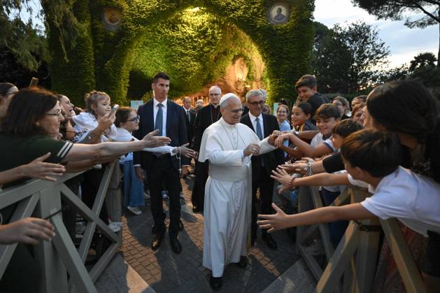 IPA89187811 - Italy, Rome, Vatican, October 1, 2026: Pope Leo XIV reacts as he attends the One Million Children Praying the Rosary event at the Lourdes Grotto in the Vatican Gardens. Photograph by VATICAN MEDIA Catholic Press Photo  Copyright: xVATICANxMEDIA xxCatholicxPressxPhotox xx IPA89187811