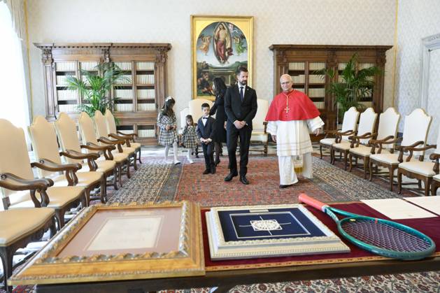 IPA89254427 - Italy, Rome, Vatican, October 3, 2026: Pope Leo XIV receives His Excellency Mr. Jakov Milatovic, President of Montenegro, in a private audience at the Vatican. Photo by VATICAN MEDIA Catholic Press Photo Copyright: xVATICANxMEDIA xCatholicxPressxPhotox xx IPA89254427