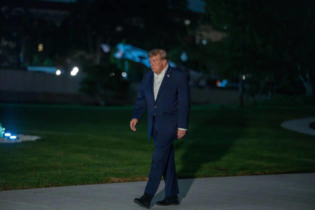 October 3, 2026, Washington, Dc, USA: President Donald Trump returns from a trip to Dayton, OH on October 3, 2026. Washington USA - ZUMAl312 20261003_znp_l312_004 Copyright: xAndrewxLeydenx