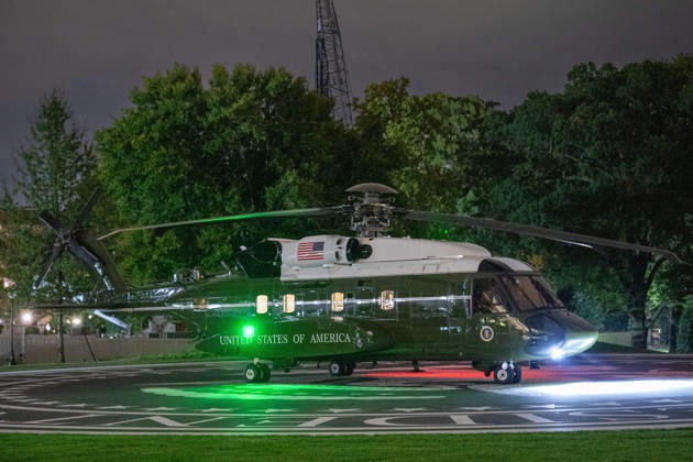 October 3, 2026, Washington, Dc, USA: President Donald Trump returns from a trip to Dayton, OH on October 3, 2026. Washington USA - ZUMAl312 20261003_znp_l312_009 Copyright: xAndrewxLeydenx