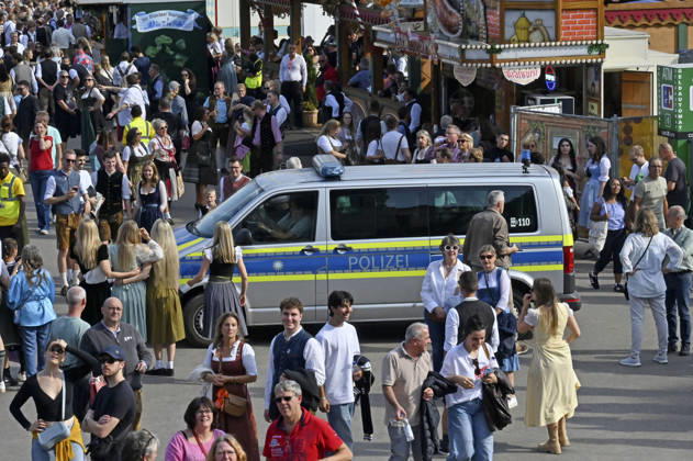 Polizei auf dem 191. Oktoberfest 2026 auf der Theresienwiese. München, 04.10.2026