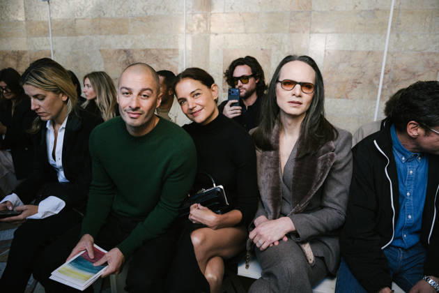 Katie Holmes and her partner Jason Bard Yarmosky, Jordan Roth at the Gabriela Hearst Women’s Ready-to-Wear Spring Summer 2027 Collection fashion show during Paris Fashion Week, on October 5, 2026. Sam Delpech Bestimage Celebrities at the Gabriela Hearst Women’s Ready-to-Wear Spring Summer 2027 Collection fashion show, during Paris Fashion Week, on October 5, 2026, Paris, France  Copyright: xSamxDelpechx xBestimagexSamxDelpechx xBestimagex