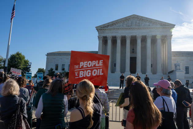 October 5, 2026, Washington, Dc, USA: Scenes from the Supreme Court as the new term begins with a case on climate change being the first heard on October 5, 2026. Washington USA  - ZUMAl312 20261005_znp_l312_001 Copyright: xAndrewxLeydenx