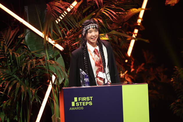 FIRST STEPS 2026 Short Steps Gewinnerfilm: QAMAJAI von Yerkezhan Sabitbekova Preisverleihung auf der Buehne bei der FIRST STEPS 2026 Verleihung im Theater des Westens in Berlin Copyright: xEventpressxFuhrx